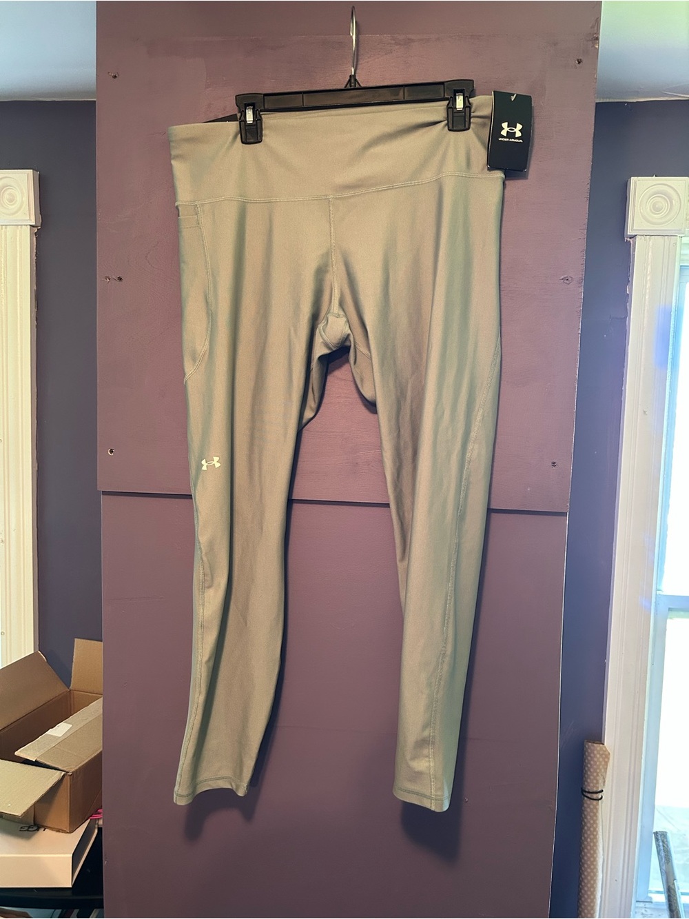 Under Armour seafoam green leggings size 2XL new
